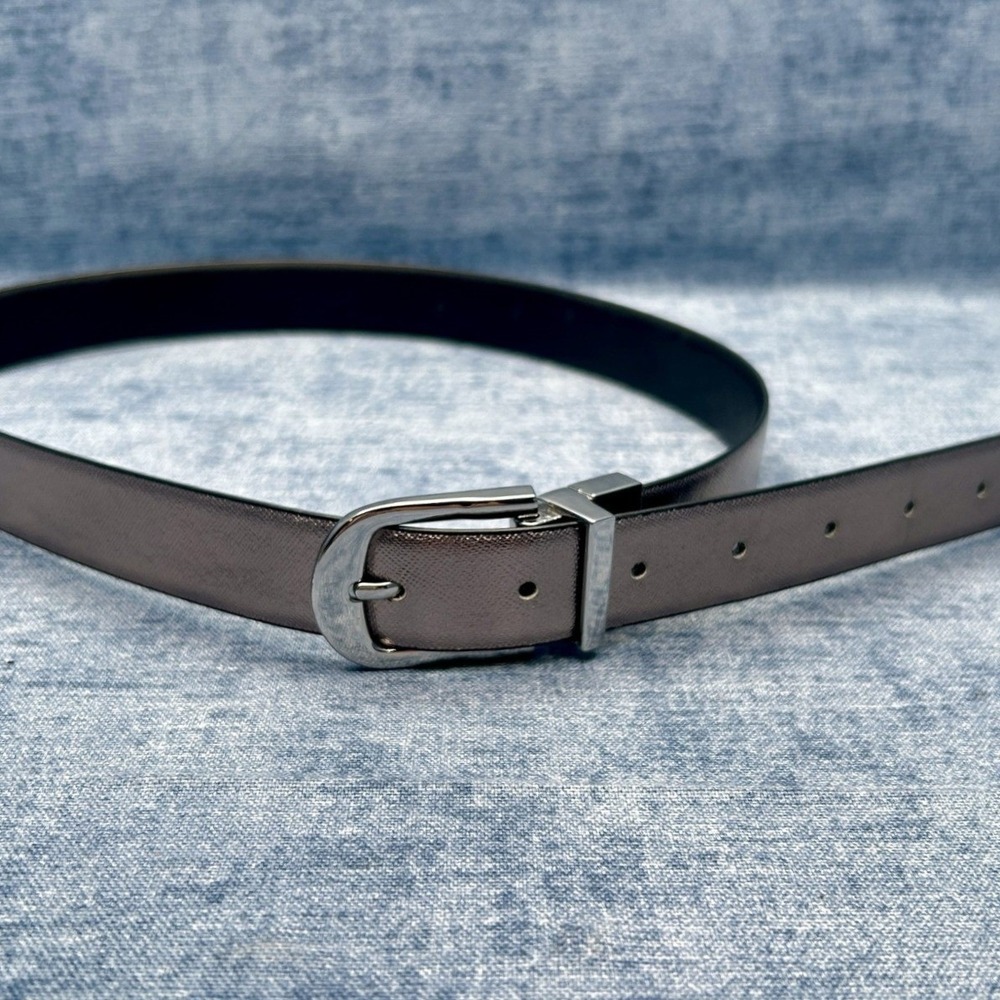 Reversible Belt Womens Metallic Pewter and Black Silver Tone Swivel Buckle